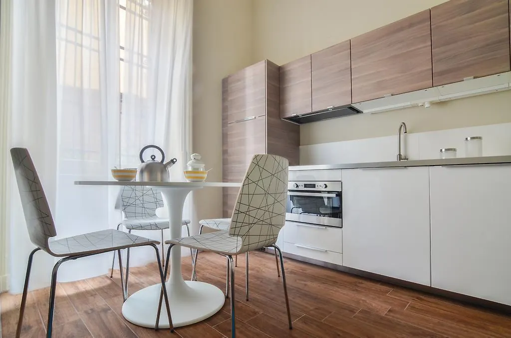 Milano Charme Suite 0*, Milan