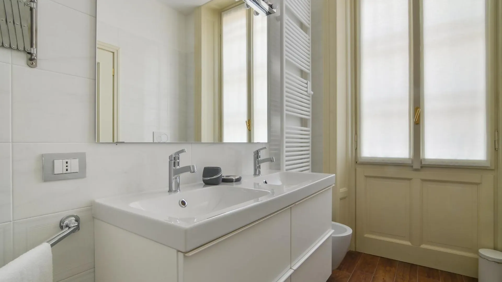 Milano Charme Suite Italy